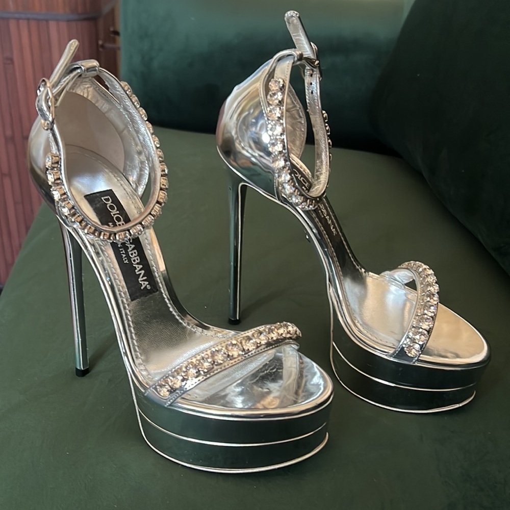 Dolce & Gabbana silver platform sandals w/ rhinestone embellishment size 35